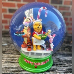Disney Christmas Winnie The Pooh Musical Air Blown Snow Globe See Note: